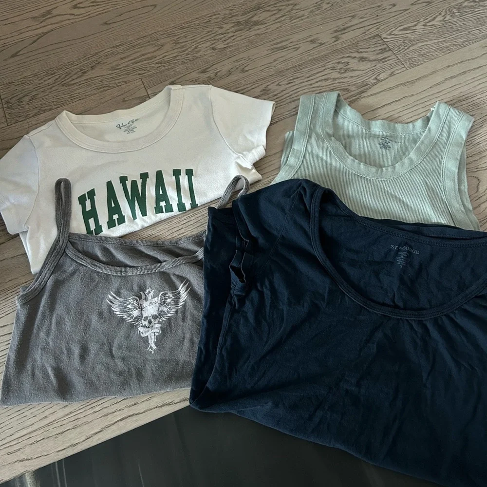 Brandy Melville Bundle - Picture 1 of 6